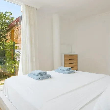 5 Bedroom Luxury 7073 Villa Kalkan