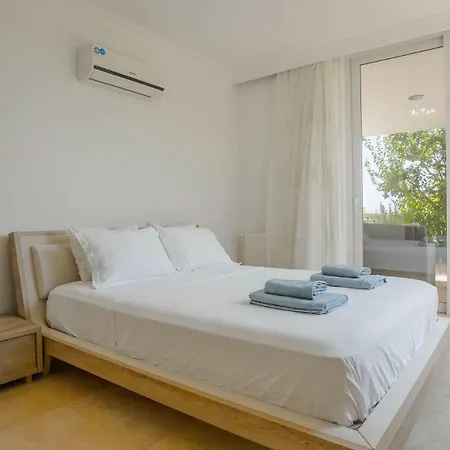 Villa 5 Bedroom Luxury 7073