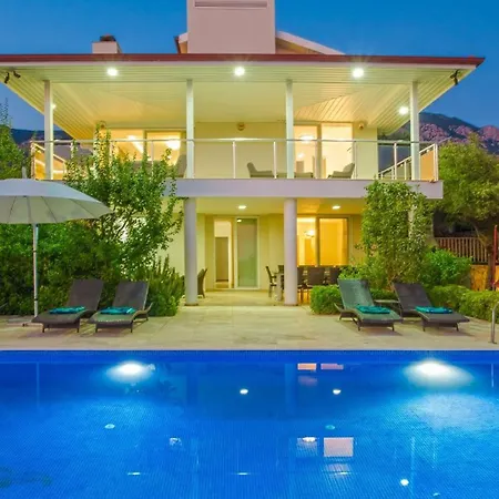 5 Bedroom Luxury 7073 كالكان